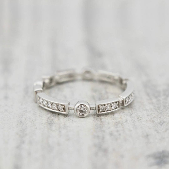 RPM Bagues Grandeur 7.5 Bague en or blanc 14K et diamants - 35pts