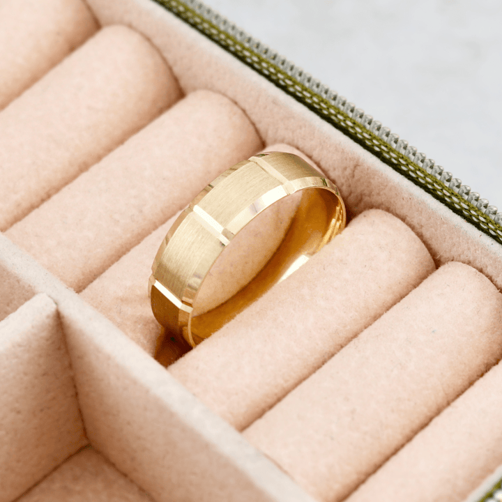 Mathieu Blanchard Bagues Bague jonc Linéo en or 10K