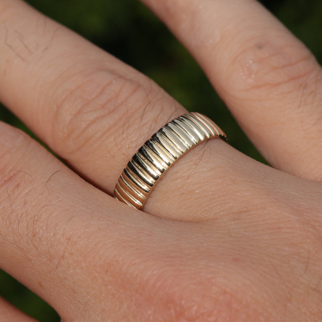 Vertical 10K Gold Ring