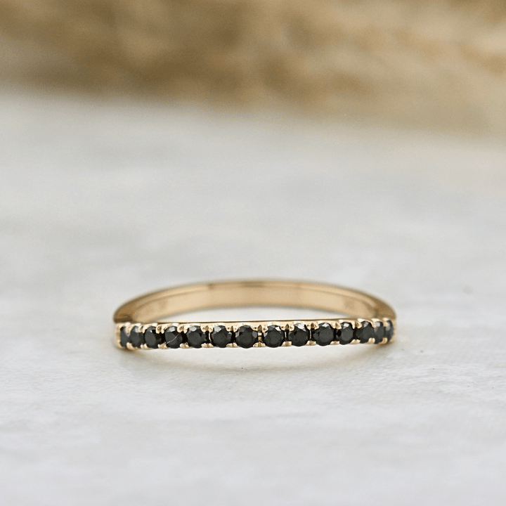 Mathieu Blanchard Bagues Bague Semi-éternité courbe en or 14K - 18K ou platine et diamants noirs