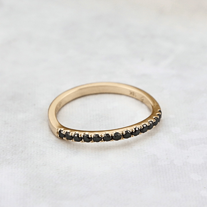 Mathieu Blanchard Bagues Bague Semi-éternité courbe en or 14K - 18K ou platine et diamants noirs
