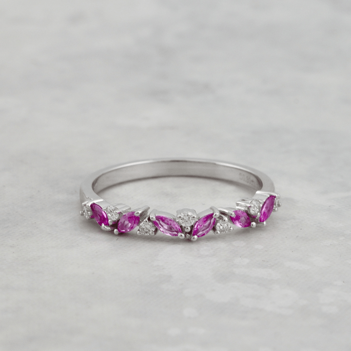 Mathieu Blanchard Bagues Bague semi-éternité Marquise en or 14K, diamants et saphirs