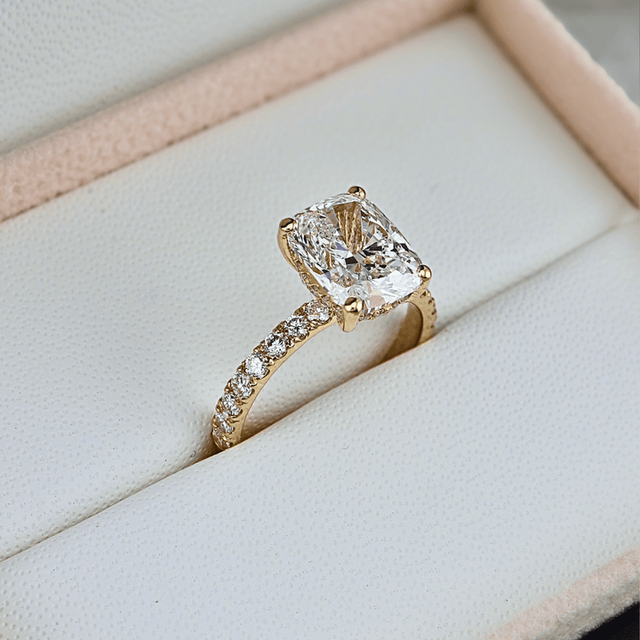 Mathieu Blanchard Bagues Bague solitaire Halo ct en or 14K - 18K ou platine et diamant cushion 2.5 ct