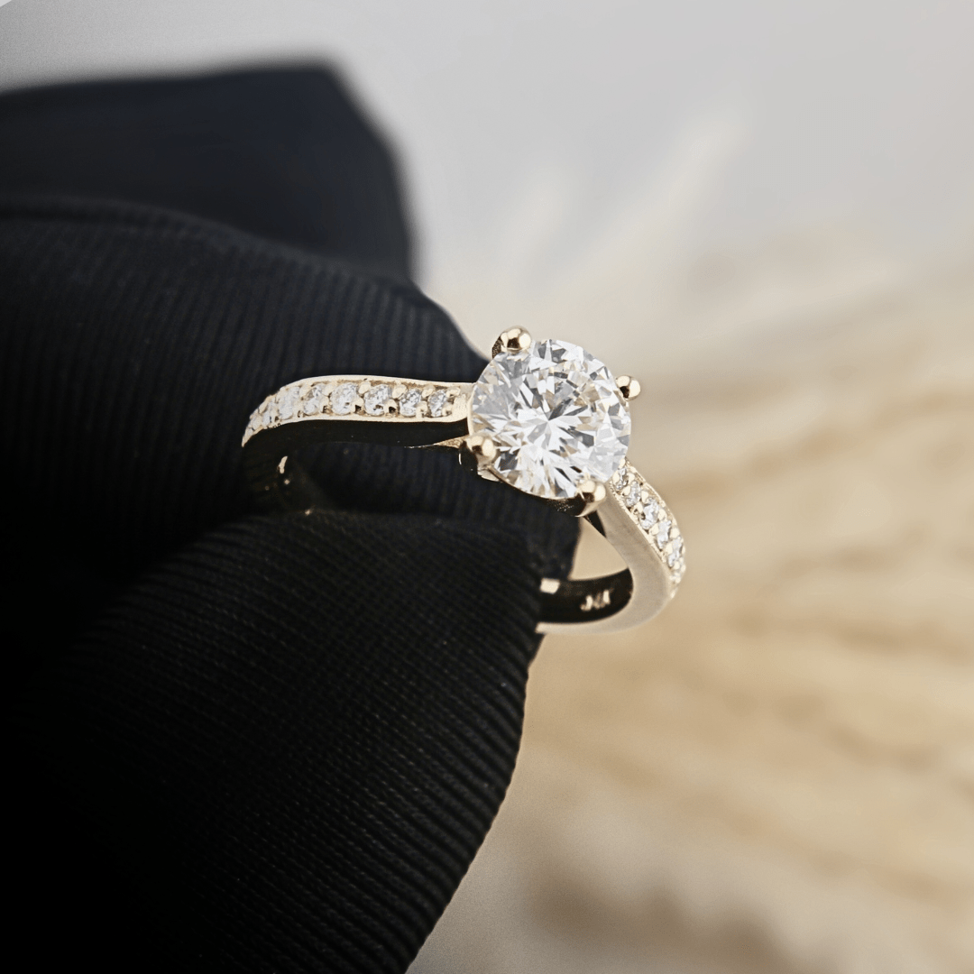 Mathieu Blanchard Bagues Bague solitaire Pavé en or 14K - 18K ou platine et diamant 1 ct