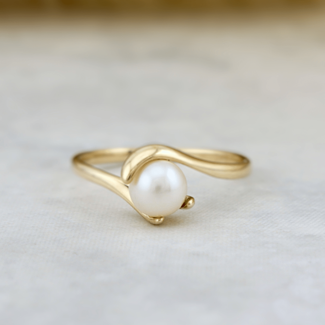 6mm Freshwater Pearl and 10K Gold Ring | Mathieu Blanchard