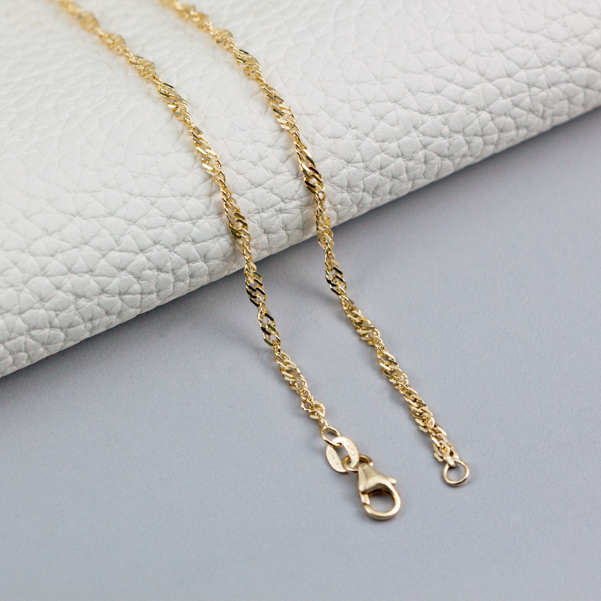 2.5mm 10-20 Inch Silver Stainless Steel Twisted Singapore Chain Necklace - 316L