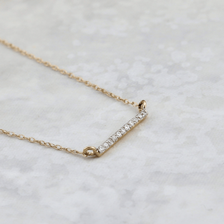 - Collier Collier Barre en or 10K et diamants