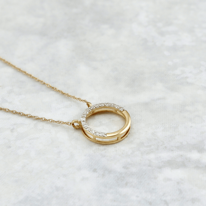 - Collier Collier Cercle en or 10K et diamants