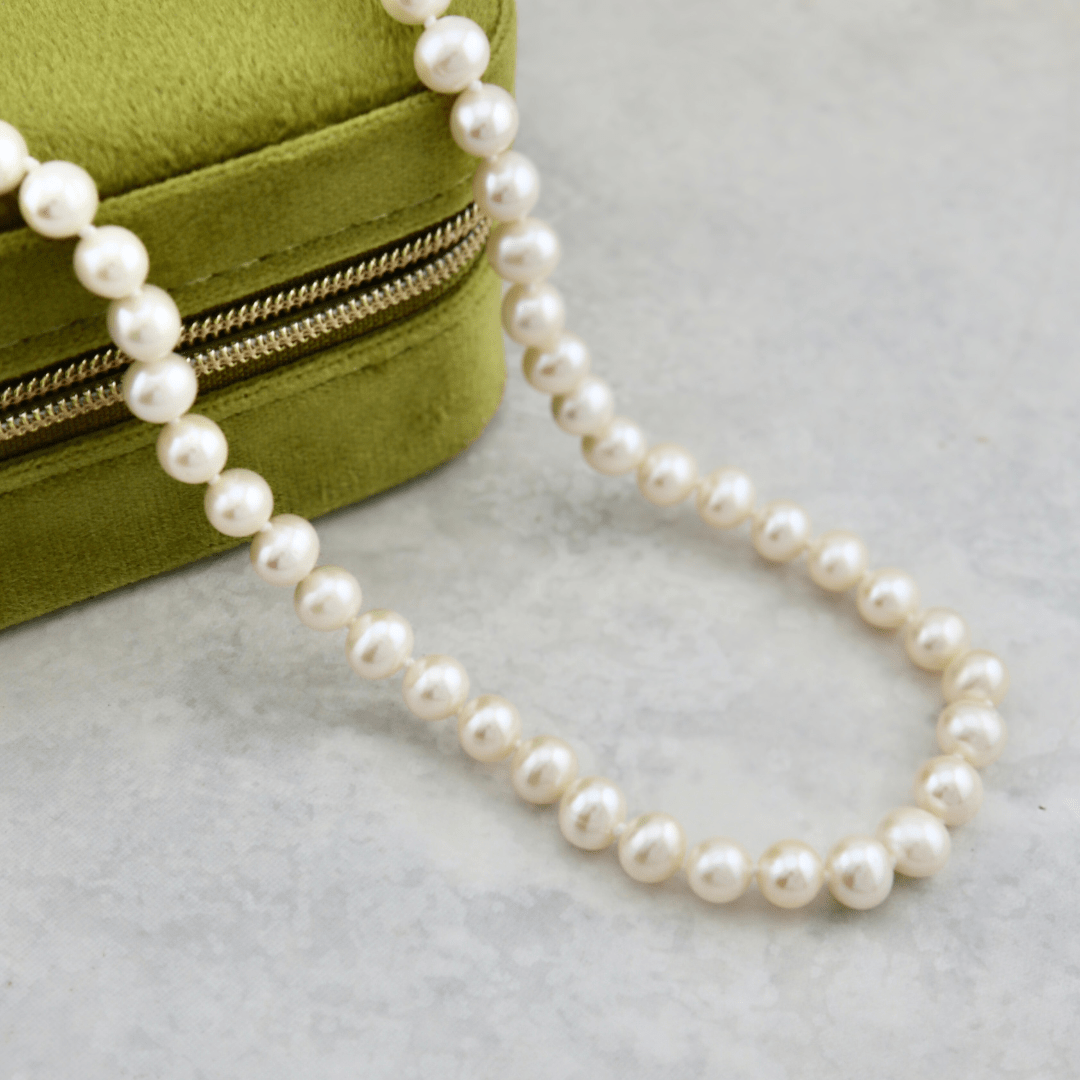 Mathieu Blanchard Joaillerie Collier de perles 5.5 mm et or 14K