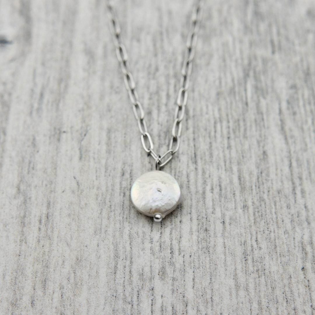 Mathieu Blanchard Pendants Collier Pleine Lune en acier et perle