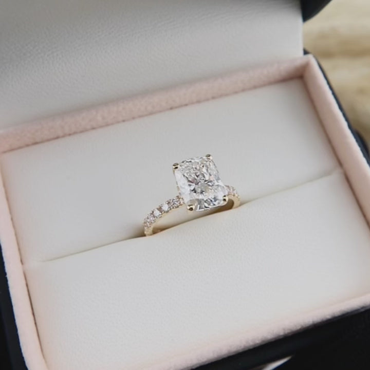 Bague solitaire Halo en or 14K - 18K ou platine et diamant cushion 2.5 ct