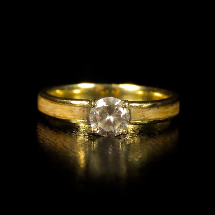 Atelier du bon bouleau Bague Solitaire en bois, or 14K - 18K et moissanite personnalisée