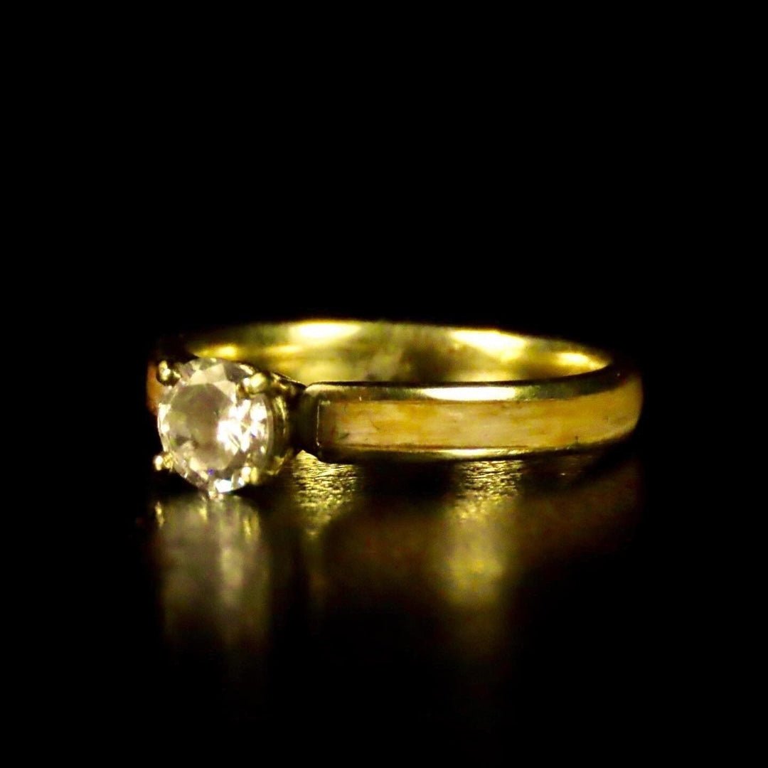 Atelier du bon bouleau Bague Solitaire en bois, or 14K - 18K et moissanite personnalisée