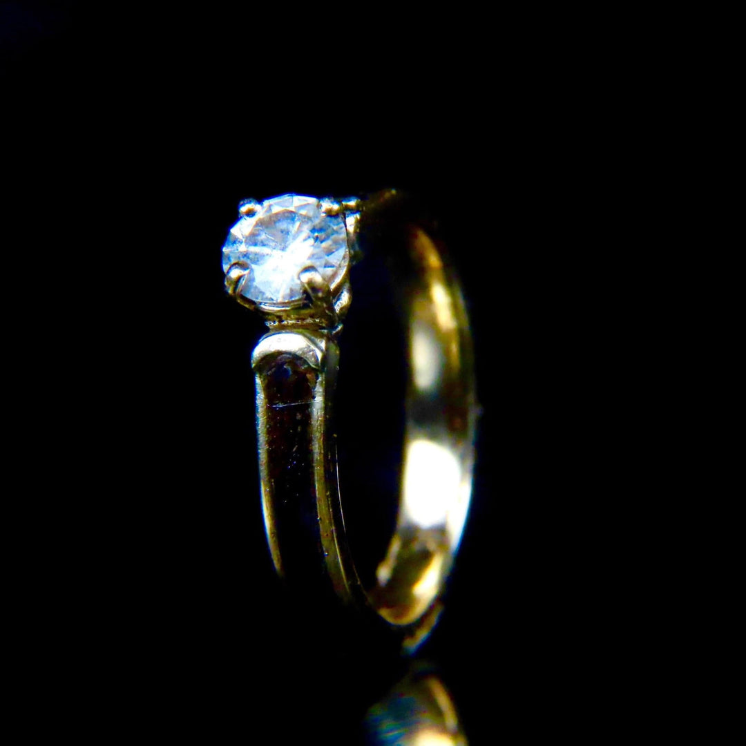 Atelier du bon bouleau Bague Solitaire en bois, or 14K - 18K et moissanite personnalisée