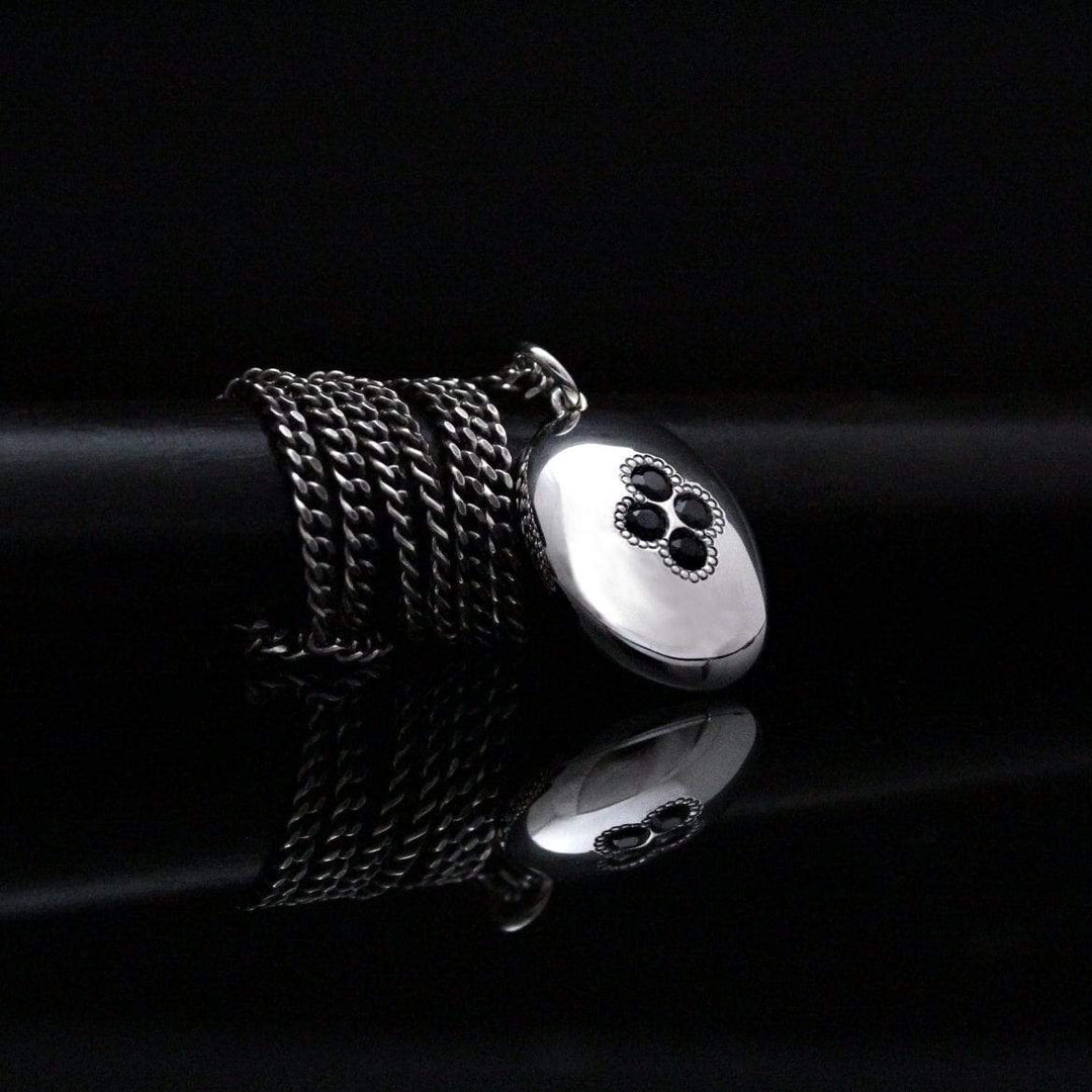 Caroline Savoie Joaillerie Collier Dentelle Noire en argent