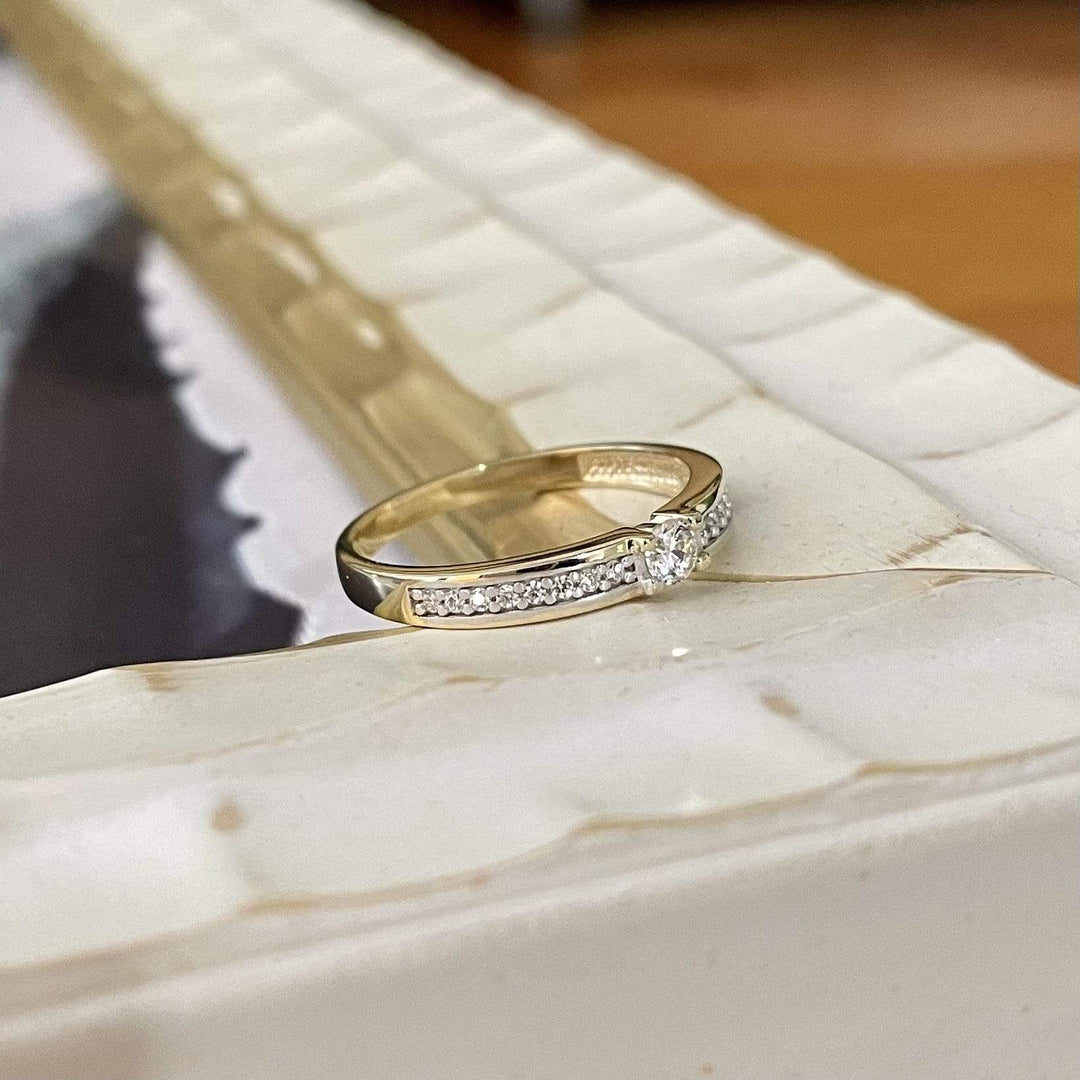 RPM Bague Semi-éternité CZ en or jaune ou blanc 10K