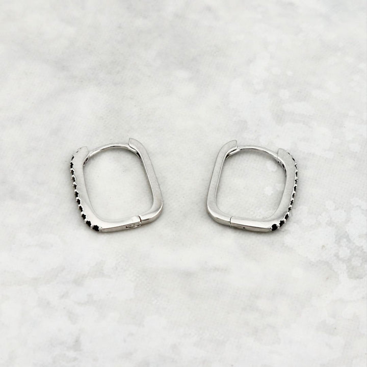 Boucles d'oreilles Huggies Scintillantes Noires en argent sterling