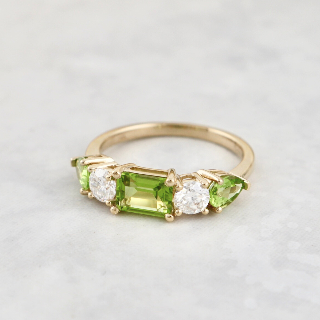 14K - 18K Gold, Peridots and Diamonds Ring