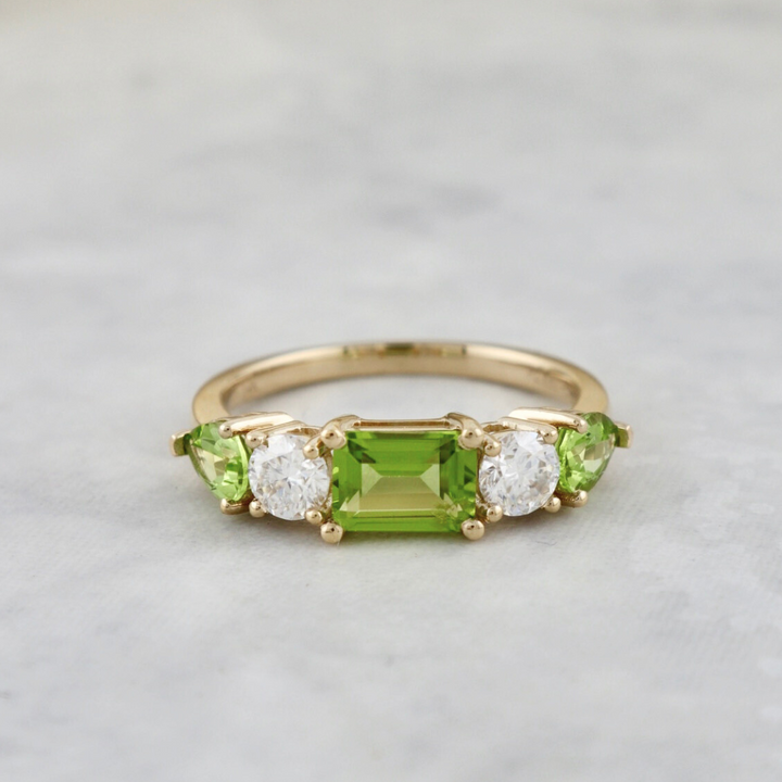 14K - 18K Gold, Peridots and Diamonds Ring