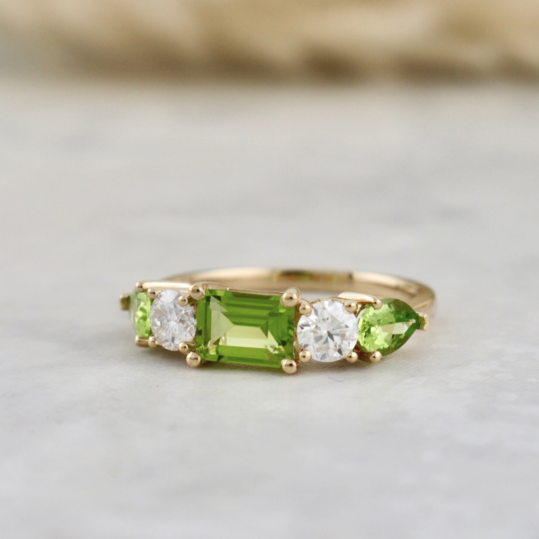 Bague en or 14K - 18K, péridots et diamants