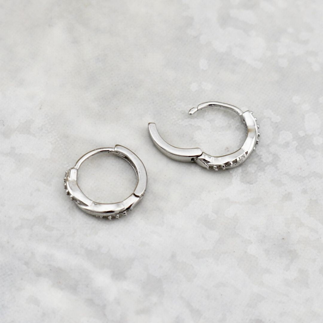 Boucles d'oreilles Huggies Scintillante Torsade en argent sterling