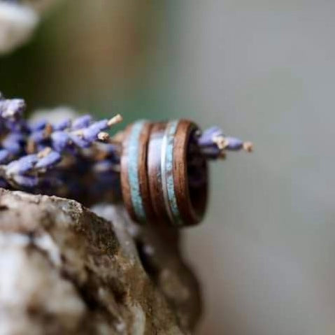 Bague en bois, turquoise et or 14K personnalisée