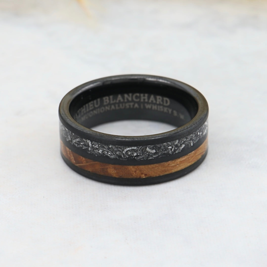8mm Muonionalusta Meteorite &amp; Whisky Barrel Wood Tungsten Ring