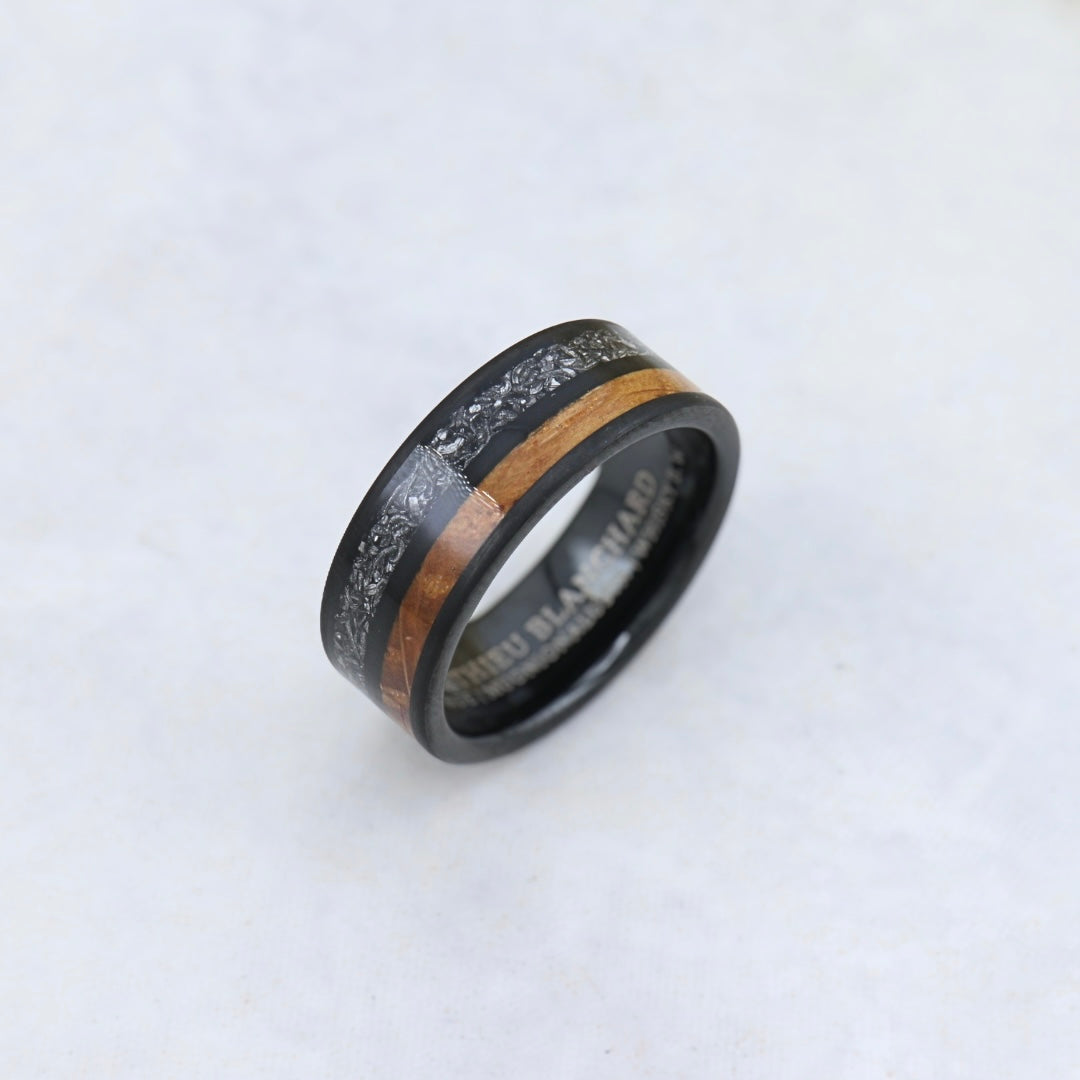 8mm Muonionalusta Meteorite &amp; Whisky Barrel Wood Tungsten Ring