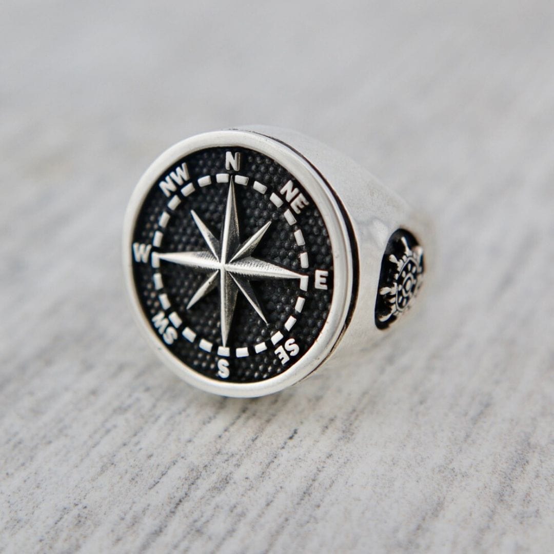 Compass ring in sterling silver