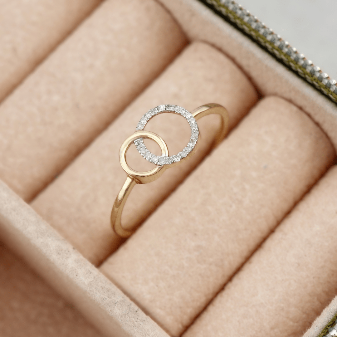 Bague Cercles et diamants en or jaune 10K - Bagues Bague Cercles en or 10K et diamants 0.05 ctw | Mathieu Blanchard Mathieu Blanchard Joaillerie