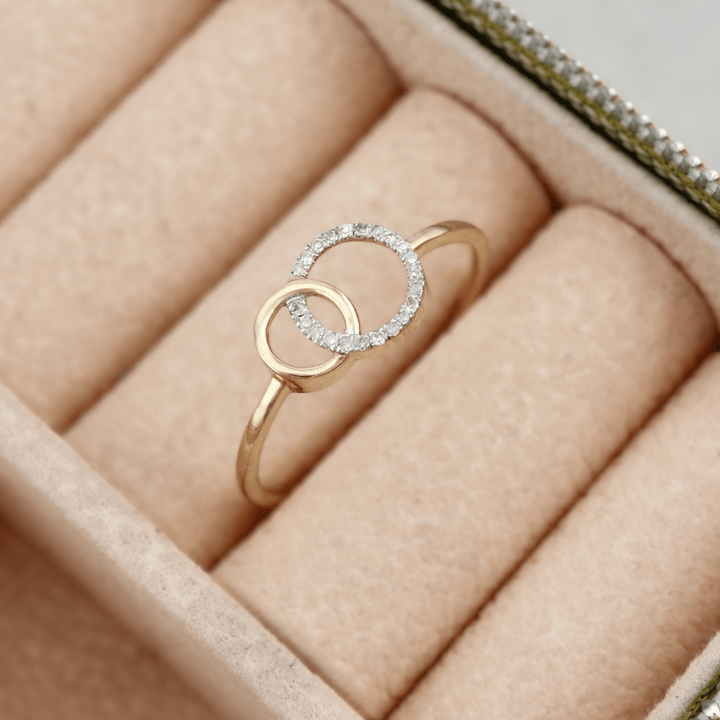 Bague Cercles et diamants en or jaune 10K - Bagues Bague Cercles en or 10K et diamants 0.05 ctw | Mathieu Blanchard Mathieu Blanchard Joaillerie
