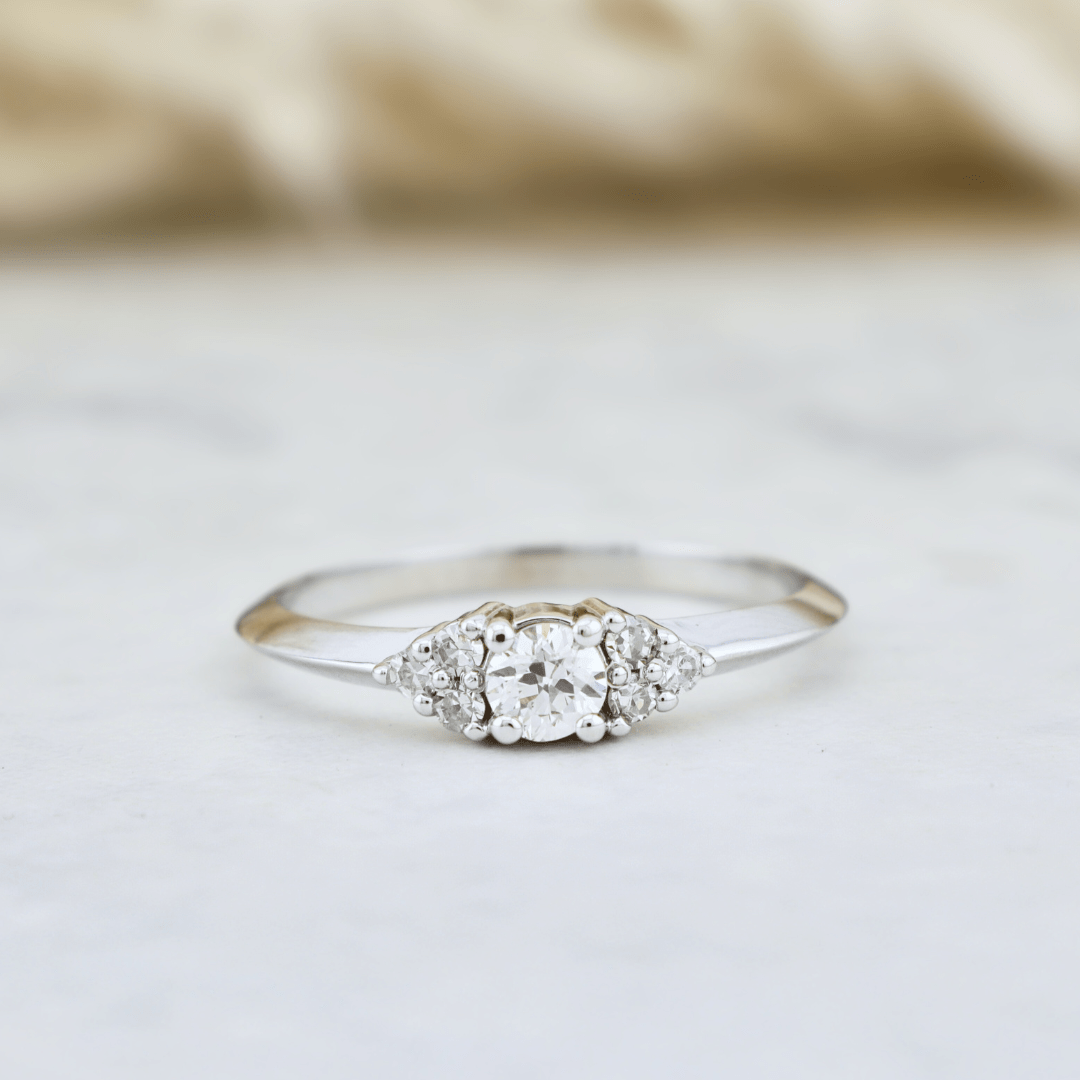 Bague Cluster et diamants Mathieu Blanchard Bagues Bague de fiançailles Cluster | Diamants | Mathieu Blanchard Joaillerie Mathieu Blanchard Joaillerie