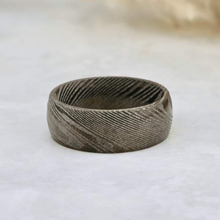 Bague Damas Antique en tungstène Roadtripmadewood Bagues Bague Effet Damas en tungstène | Mathieu Blanchard® Mathieu Blanchard Joaillerie