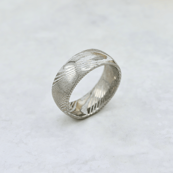 Bague Damas en tungstène Roadtripmadewood Bagues Bague Effet Damas en tungstène | Mathieu Blanchard® Mathieu Blanchard Joaillerie