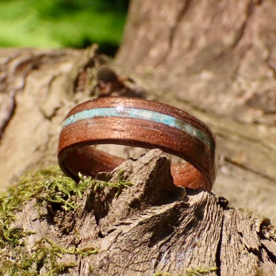Atelier du bon bouleau Bagues Bague en bois et turquoise personnalisée