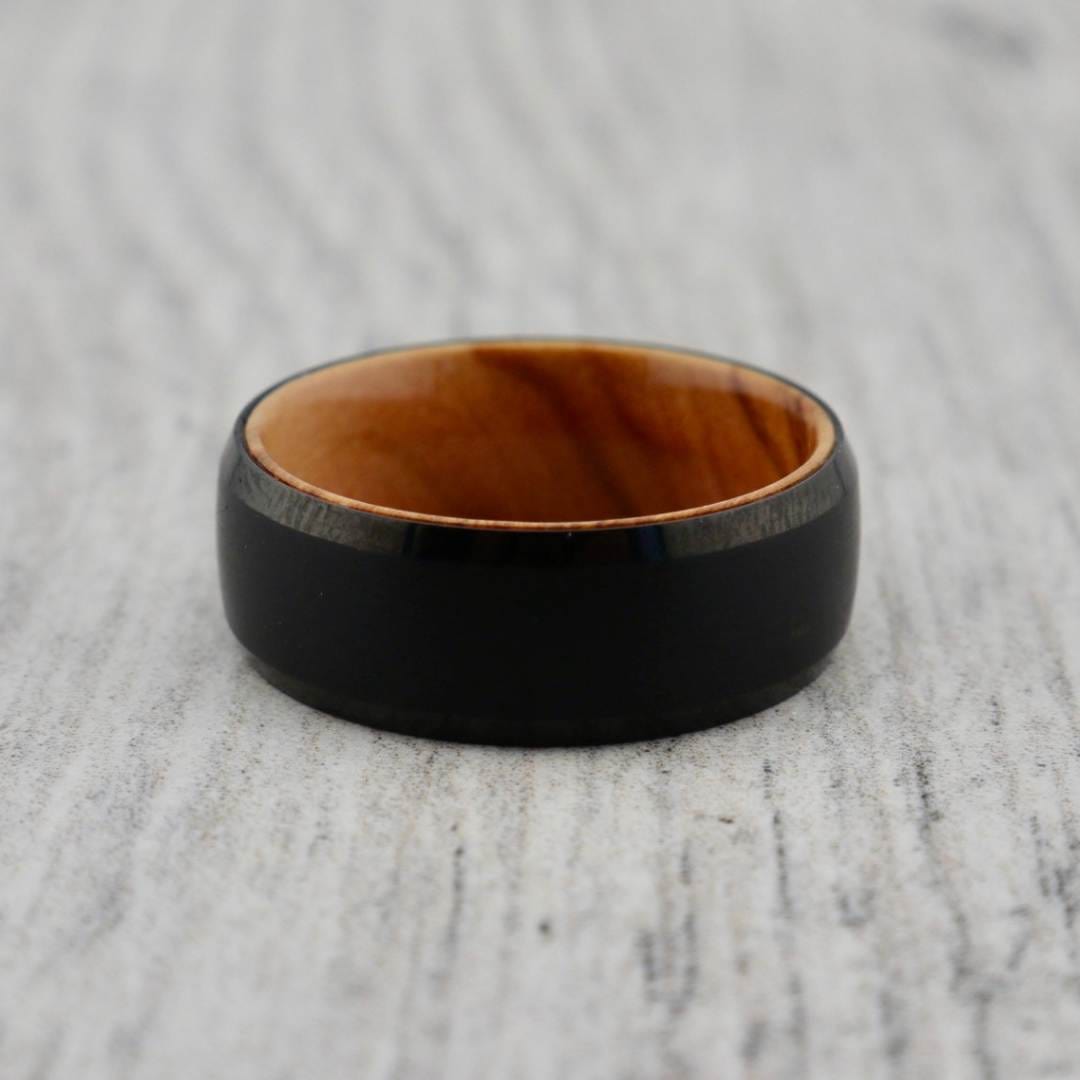 Roadtripmadewood Bagues Bague en tungstène et bois d'olivier