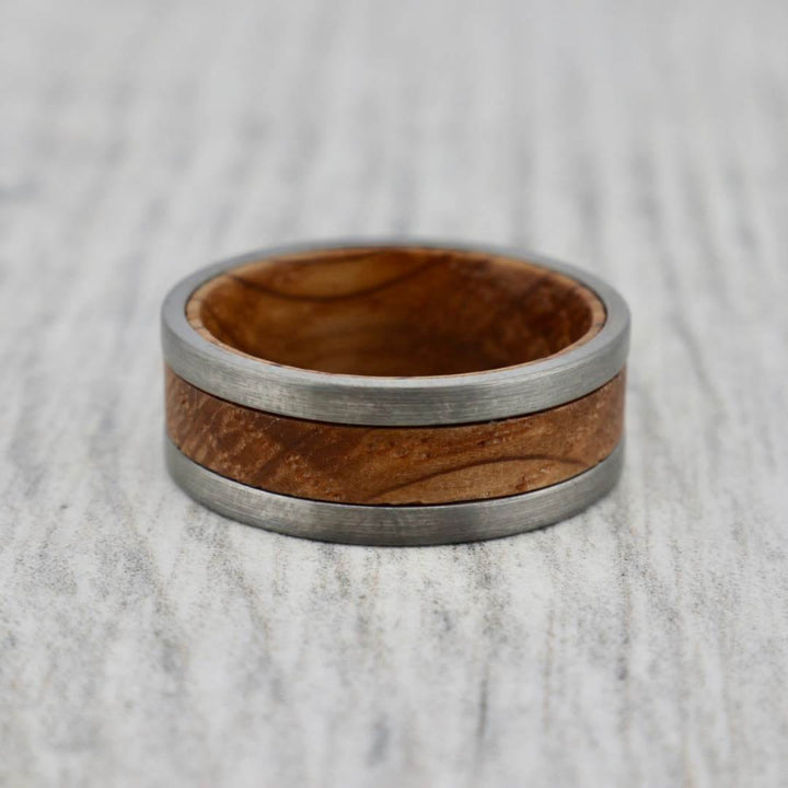 Roadtripmadewood Bagues Bague en tungstène et bois de whisky