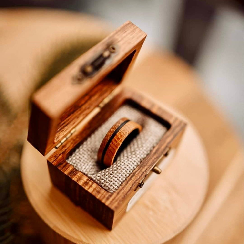 Roadtripmadewood Bagues Bague en tungstène et bois de whisky