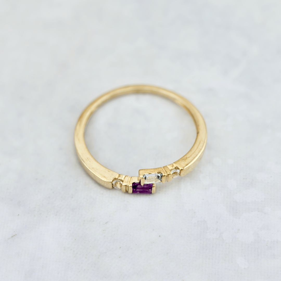 Bague et améthyste, topaze bleu &amp; blanc en or jaune 10K - Bagues Bague en or 10K et améthyste, topaze bleu &amp; blanc | Mathieu Blanchard Mathieu Blanchard Joaillerie