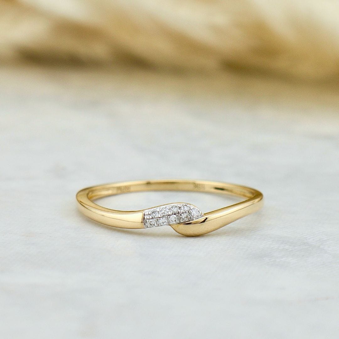 Bague et diamants - Bagues Bague minimaliste en or 10K et diamants | Mathieu Blanchard Mathieu Blanchard Joaillerie