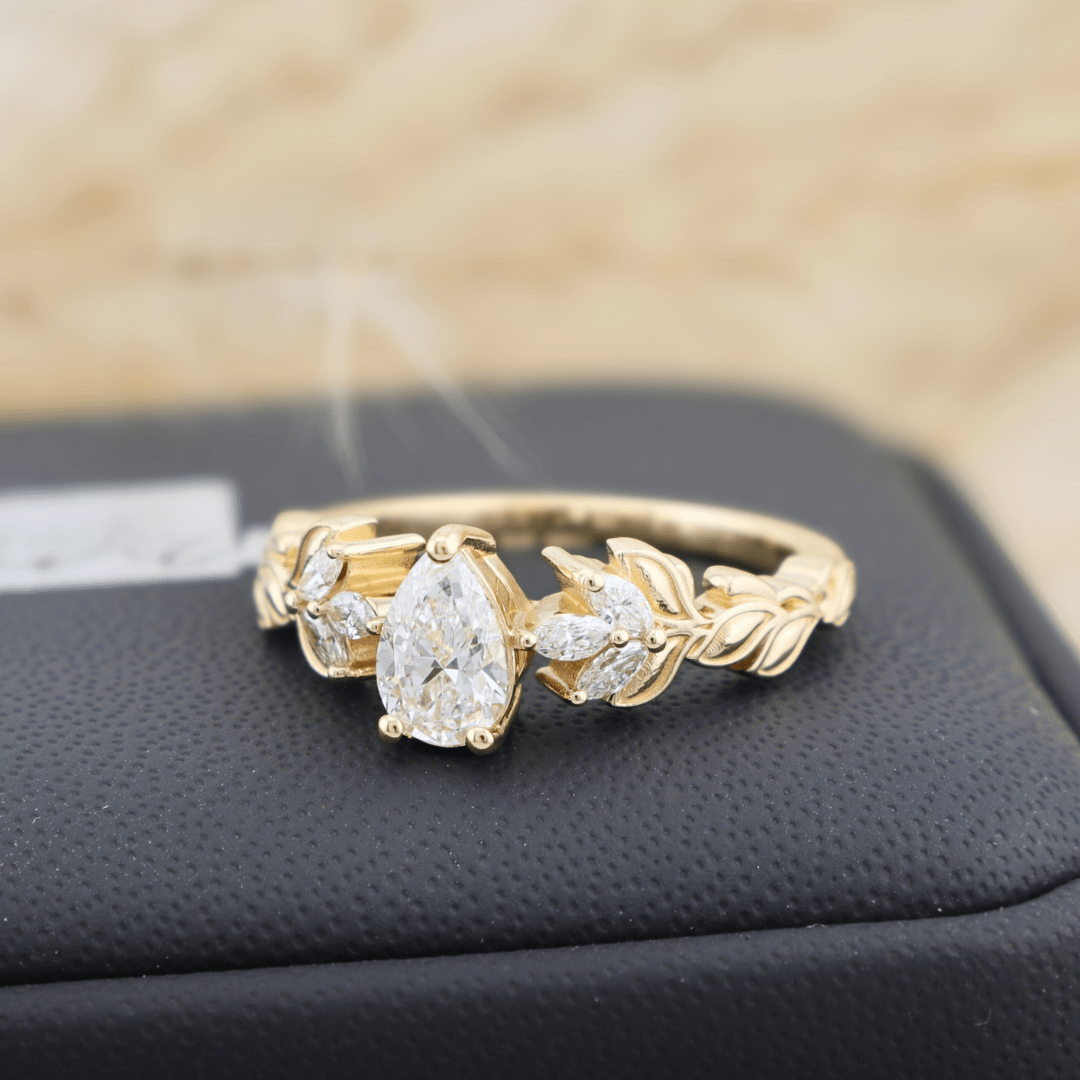 Bague Florale et diamants Mathieu Blanchard Bagues Bague de fiançailles Florale | Diamants | Mathieu Blanchard Joaillerie Mathieu Blanchard Joaillerie