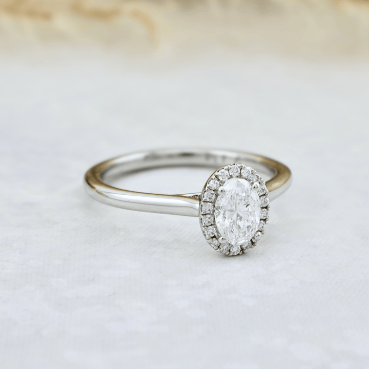 Mathieu Blanchard Bagues Bague Halo Oval en or 14K - 18K ou platine et diamants 0,6 ctw