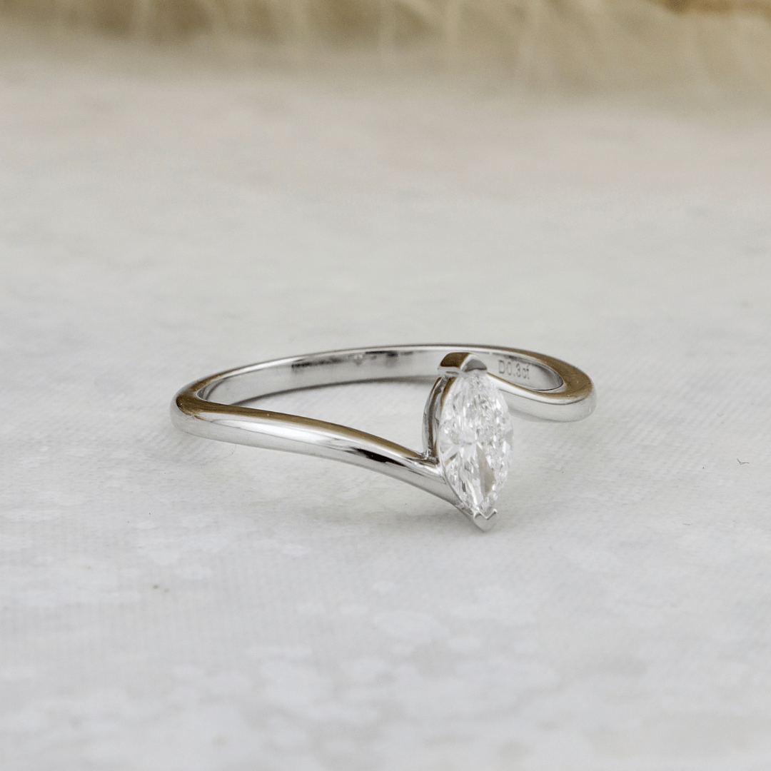 Bague Marquise et diamant 0,3 ct Mathieu Blanchard Bagues Bague Marquise en or 14K et diamant marquise 0,3ct | Mathieu Blanchard Mathieu Blanchard Joaillerie