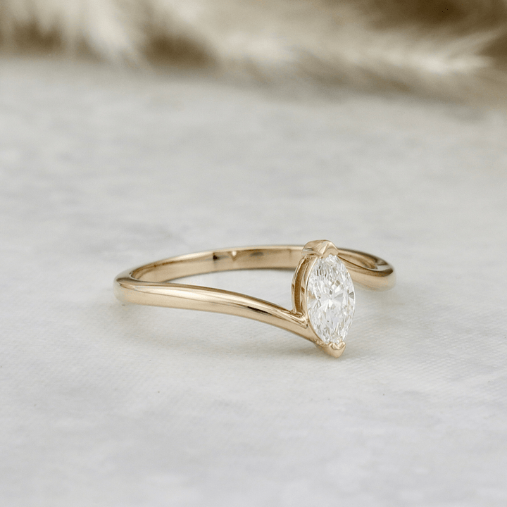 Bague Marquise et diamant 0,3 ct Mathieu Blanchard Bagues Bague Marquise en or 14K et diamant marquise 0,3ct | Mathieu Blanchard Mathieu Blanchard Joaillerie