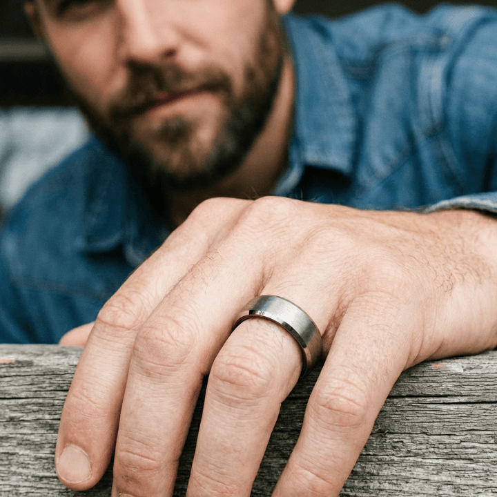 Bague Mauve Électrique en tungstène Roadtripmadewood Bagues Bague Mauve Électrique en tungstène | Mathieu Blanchard® Mathieu Blanchard Joaillerie