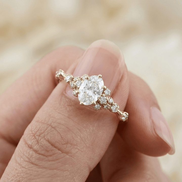 Bague Nuage Ovale Moissanites Mathieu Blanchard Bagues Solitaire Moissanite Ovale 0,4ct en or 10K ou 925 | Mathieu Blanchard Mathieu Blanchard Joaillerie
