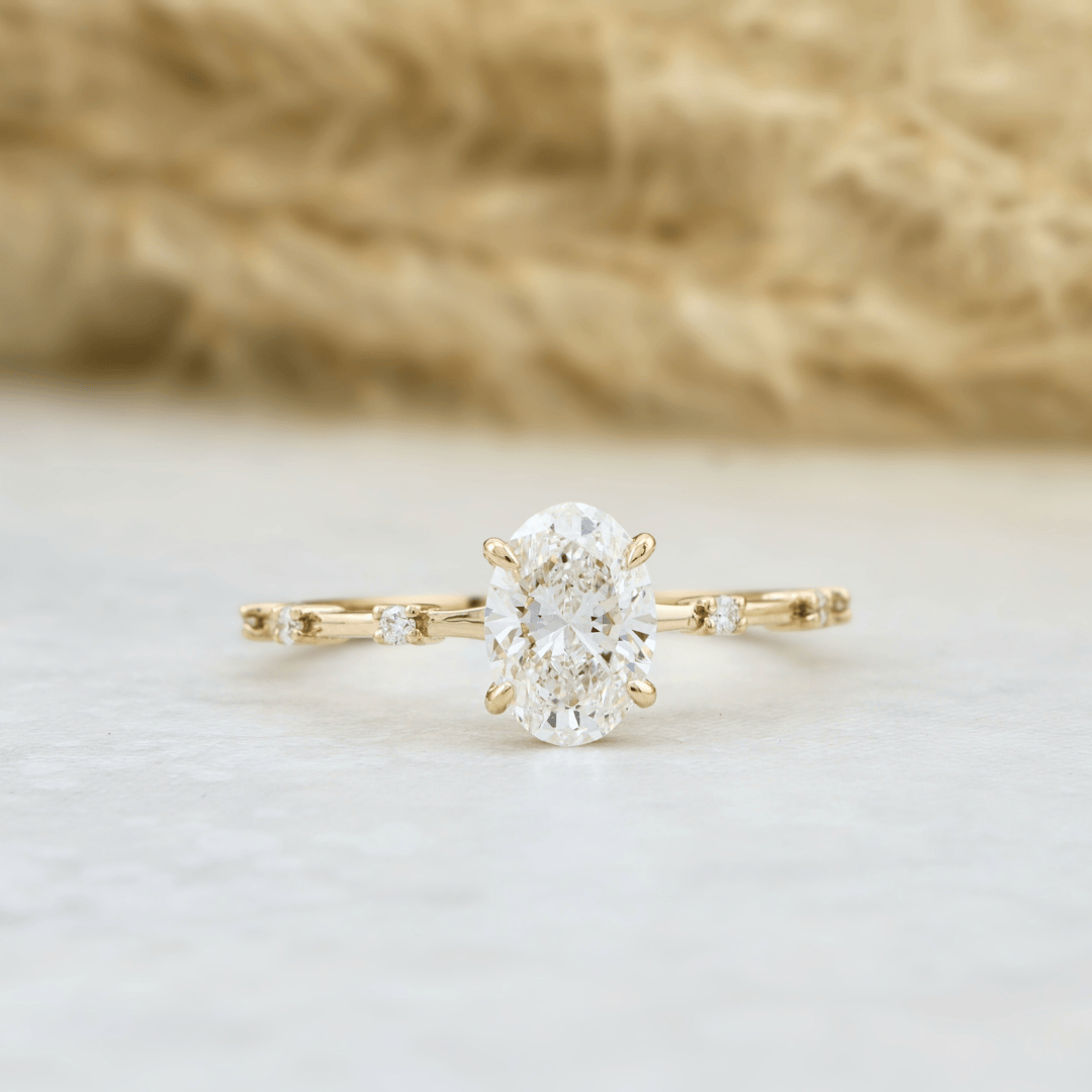 Bague Ovale et diamant 1ct Mathieu Blanchard Bagues Bague sur mesure Fancy | Diamant oval | Mathieu Blanchard Joaillerie Mathieu Blanchard Joaillerie