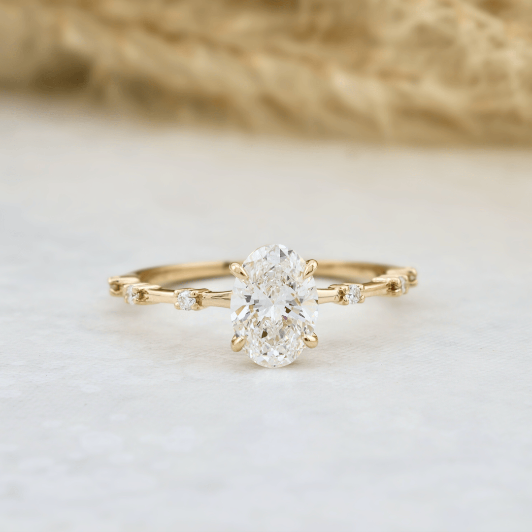 Bague Ovale et diamant 1ct Mathieu Blanchard Bagues Bague sur mesure Fancy | Diamant oval | Mathieu Blanchard Joaillerie Mathieu Blanchard Joaillerie