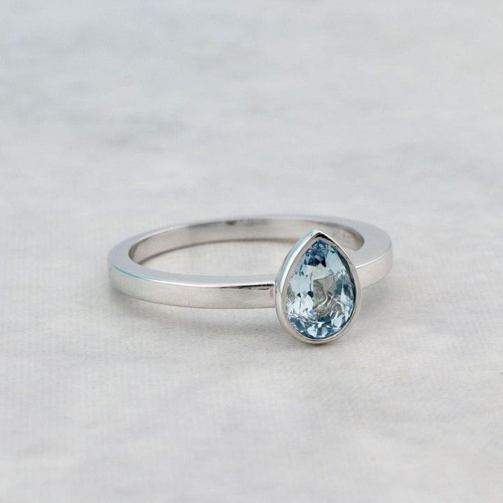 Mathieu Blanchard Bagues Bague Poire en or 14K  - 18K ou platine et aigue-marine