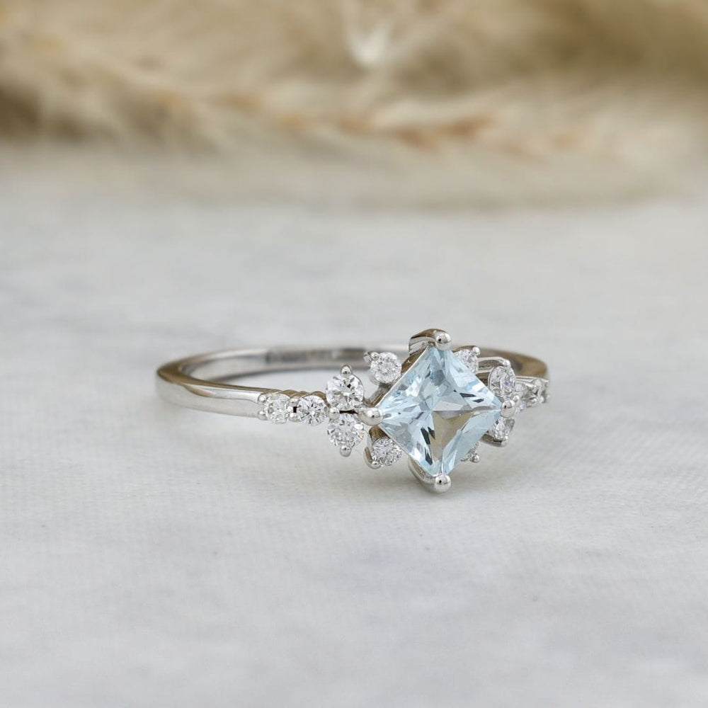 Bague Princesse Topaze et Diamant Mathieu Blanchard Bagues Bagues Princesse en or 14K - 18K, topaze et diamants | Mathieu Blanchard Mathieu Blanchard Joaillerie